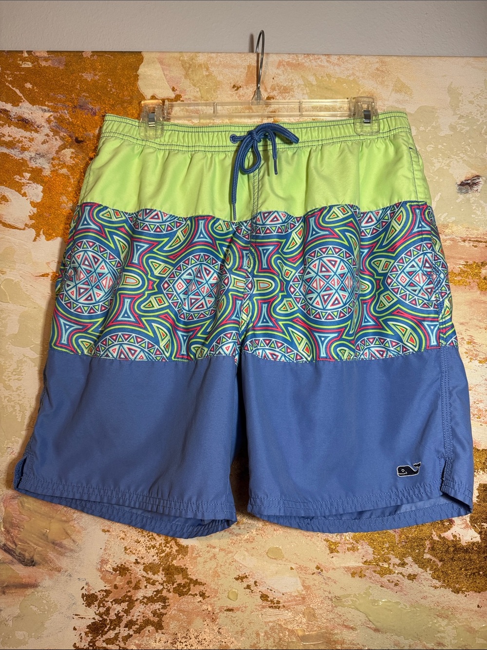 Vineyard Vines Men's Blue & Lime Patterned Swim Trunks medium